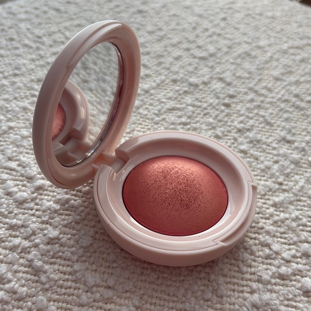 Rare Beauty Joy Powder Blush